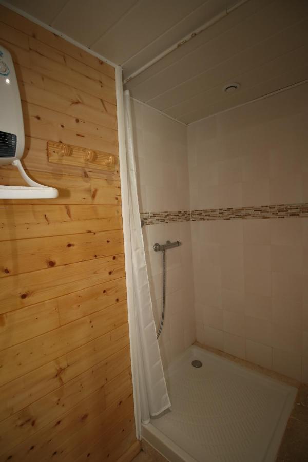 Les Epiceas Apartment Chorges Bagian luar foto